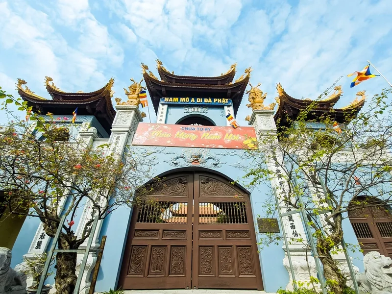 Mẫu ảnh chùa chiền ngày tết 4k rõ