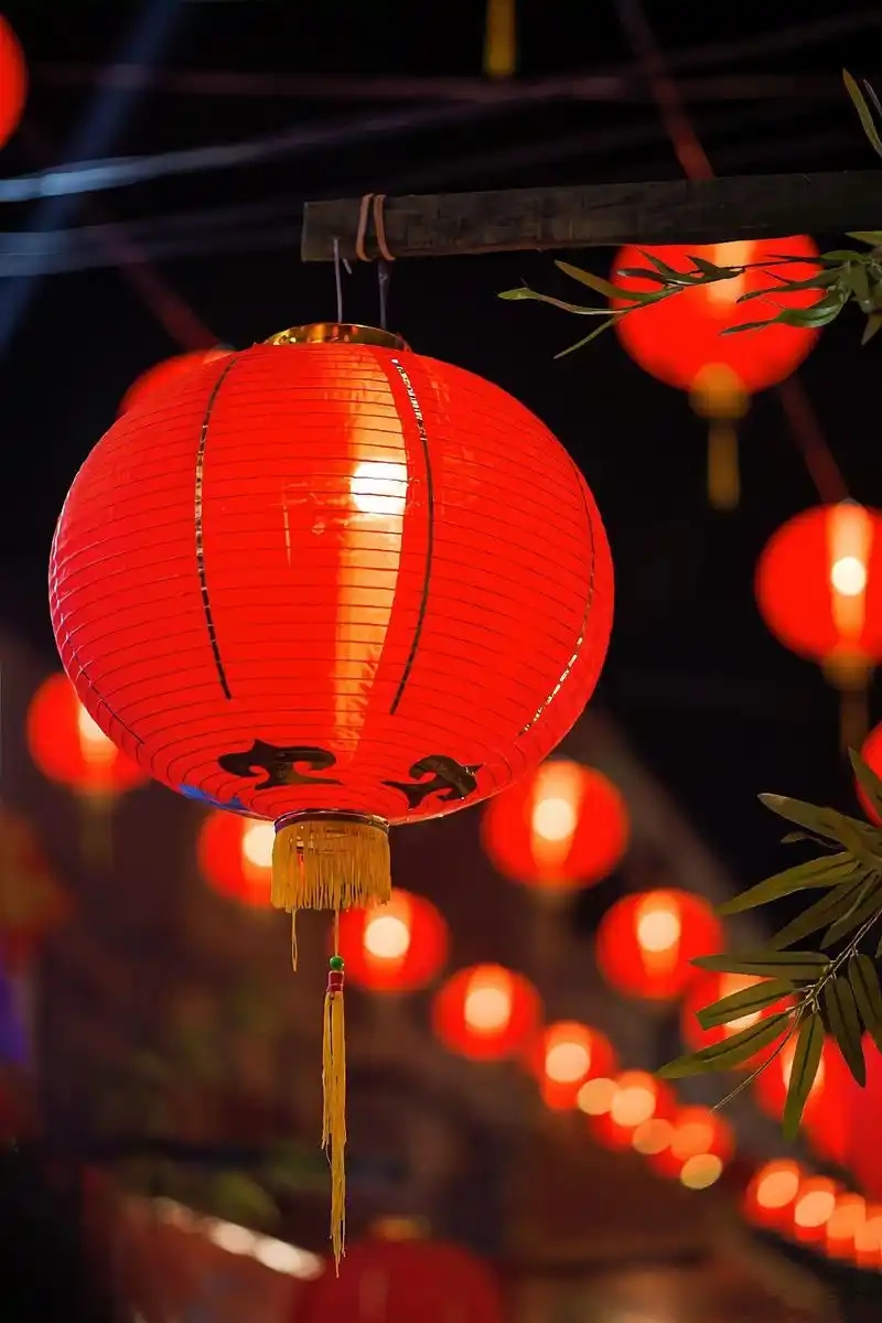 Nét đèn lồng đỏ tết cổ truyền xưa