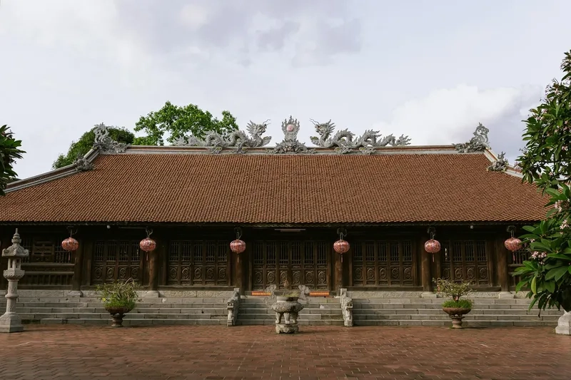 Xem ảnh múa lân trước đình làng rộ