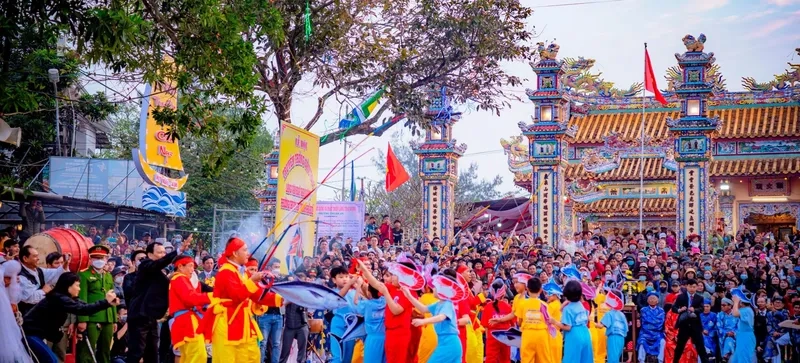 Xem hình nền không khí tết ở đình làng