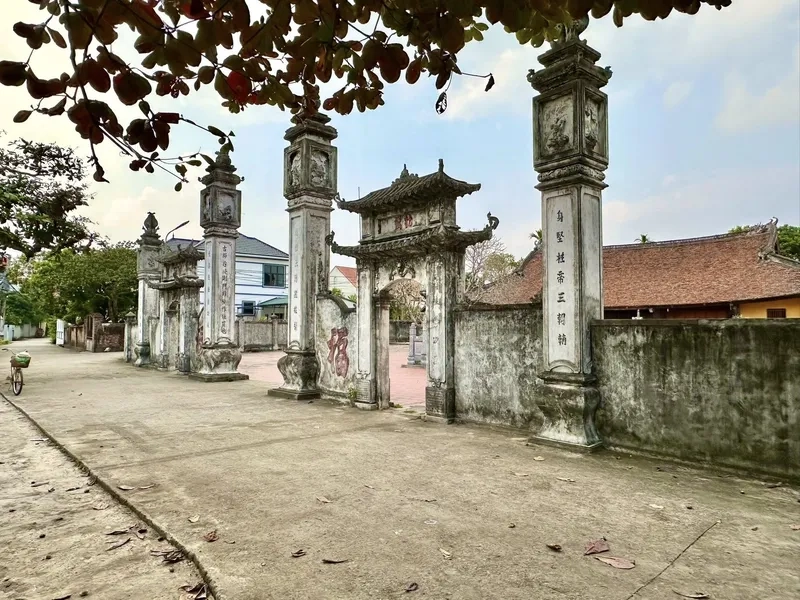 Xem ảnh đình làng trang trí tết đẹp