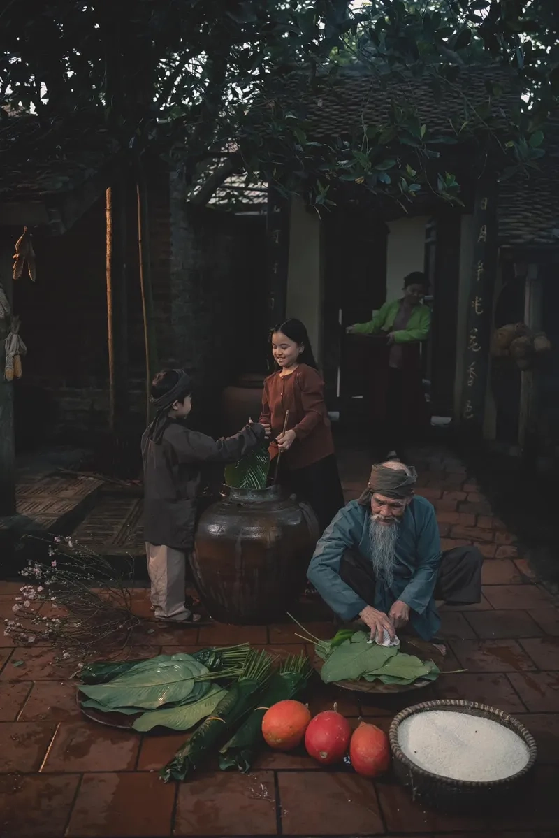 Nét bánh chưng xanh cúng tổ tiên