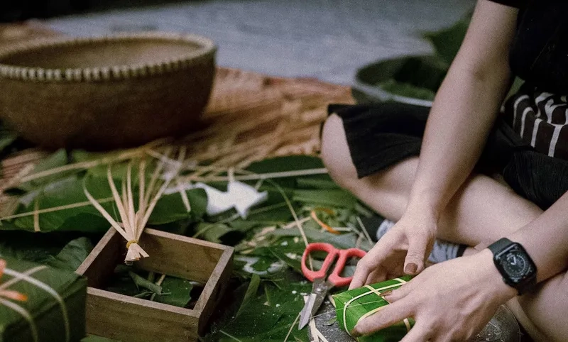 Mẫu hình nền bánh chưng rực rỡ xuân