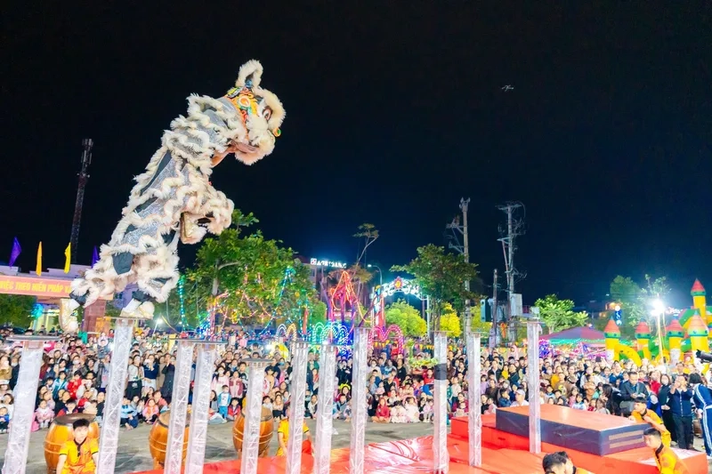 Bộ hình nền điện thoại múa lân