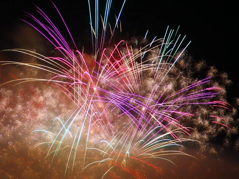 Xem pháo hoa giao thừa nghệ thuật độc