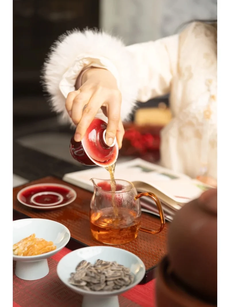 Giữ nét cổ truyền qua Ảnh trà Tết cổ truyền