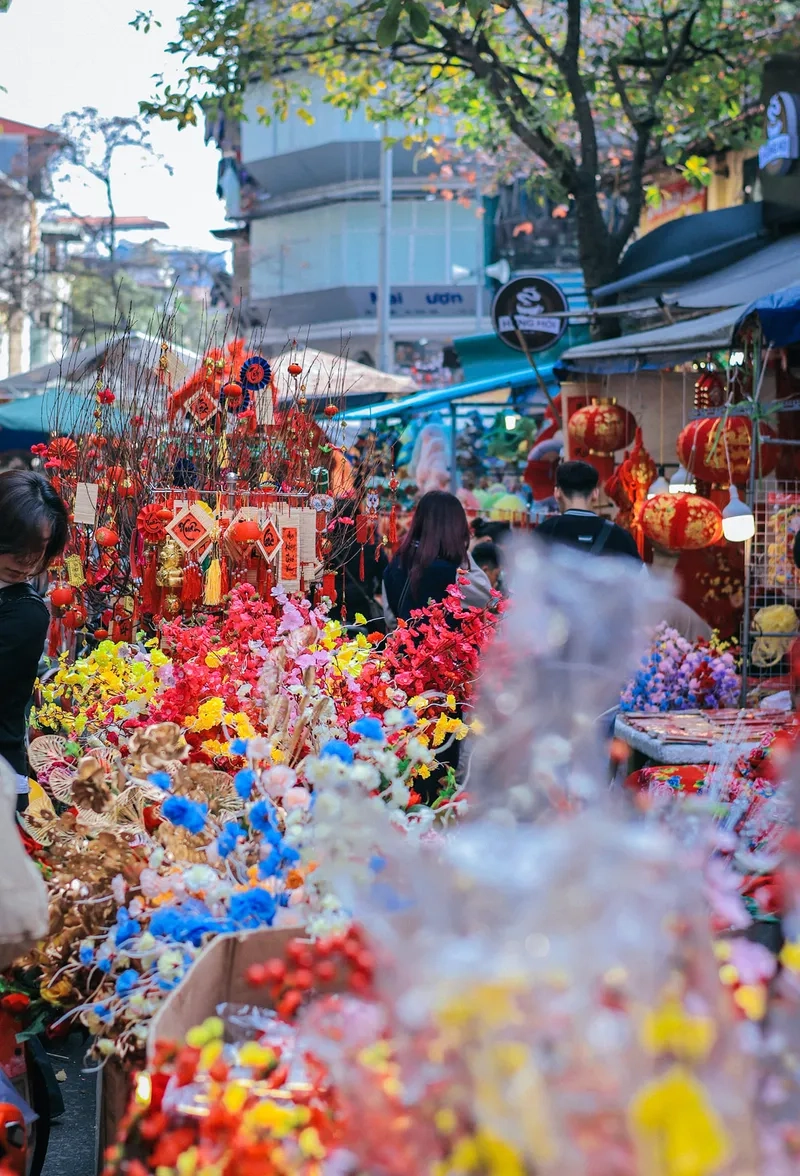 Mẫu hình nền phố hoa ngày tết xinh