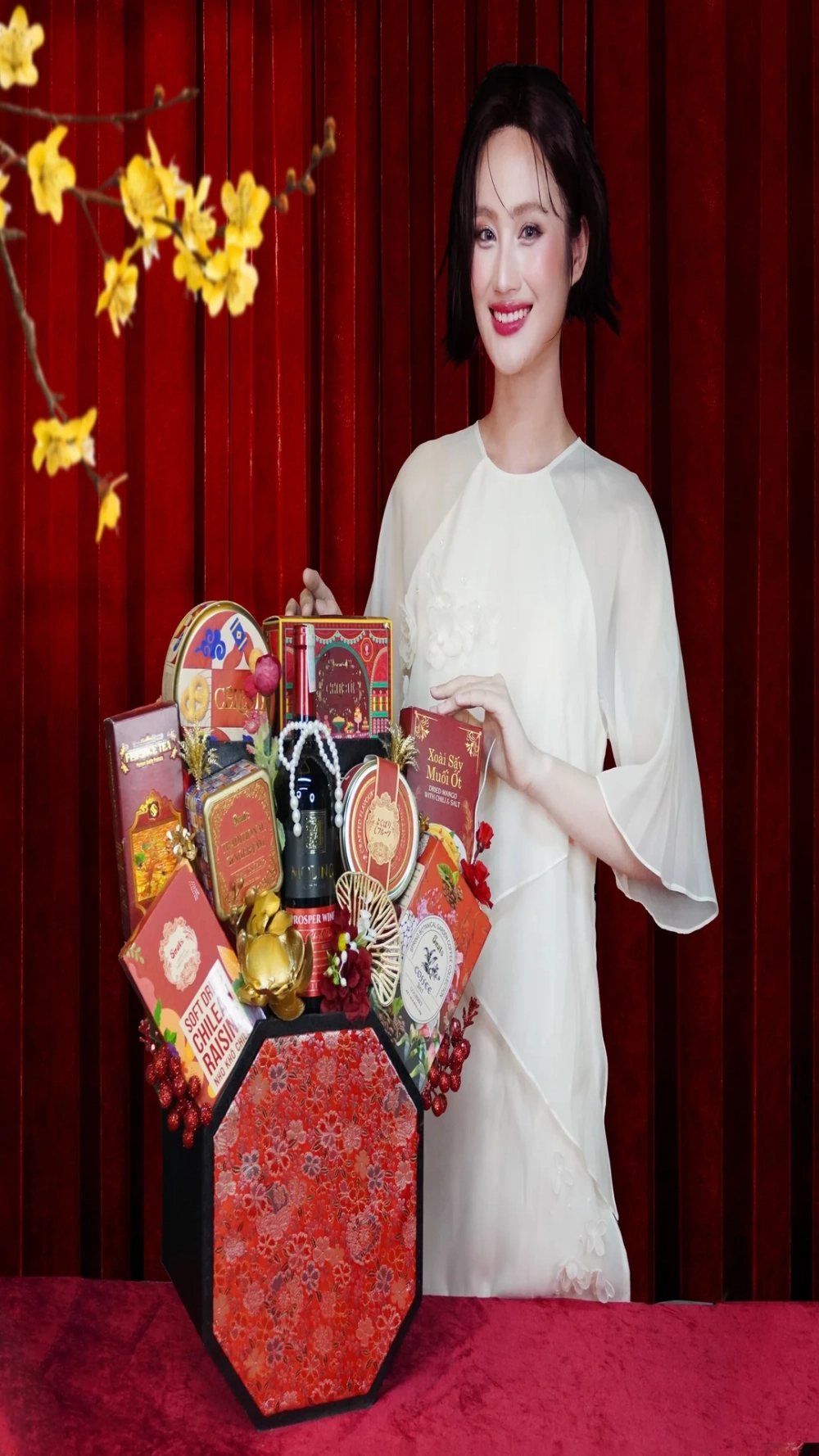 Trang trí thêm độc đáo với Hình nền giỏ quà Tết decor