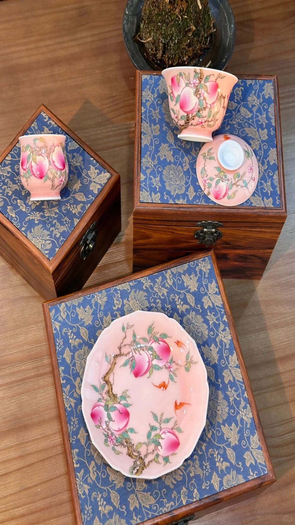 Hoa văn tinh xảo trong Hình nền gốm sứ Tết hoa văn