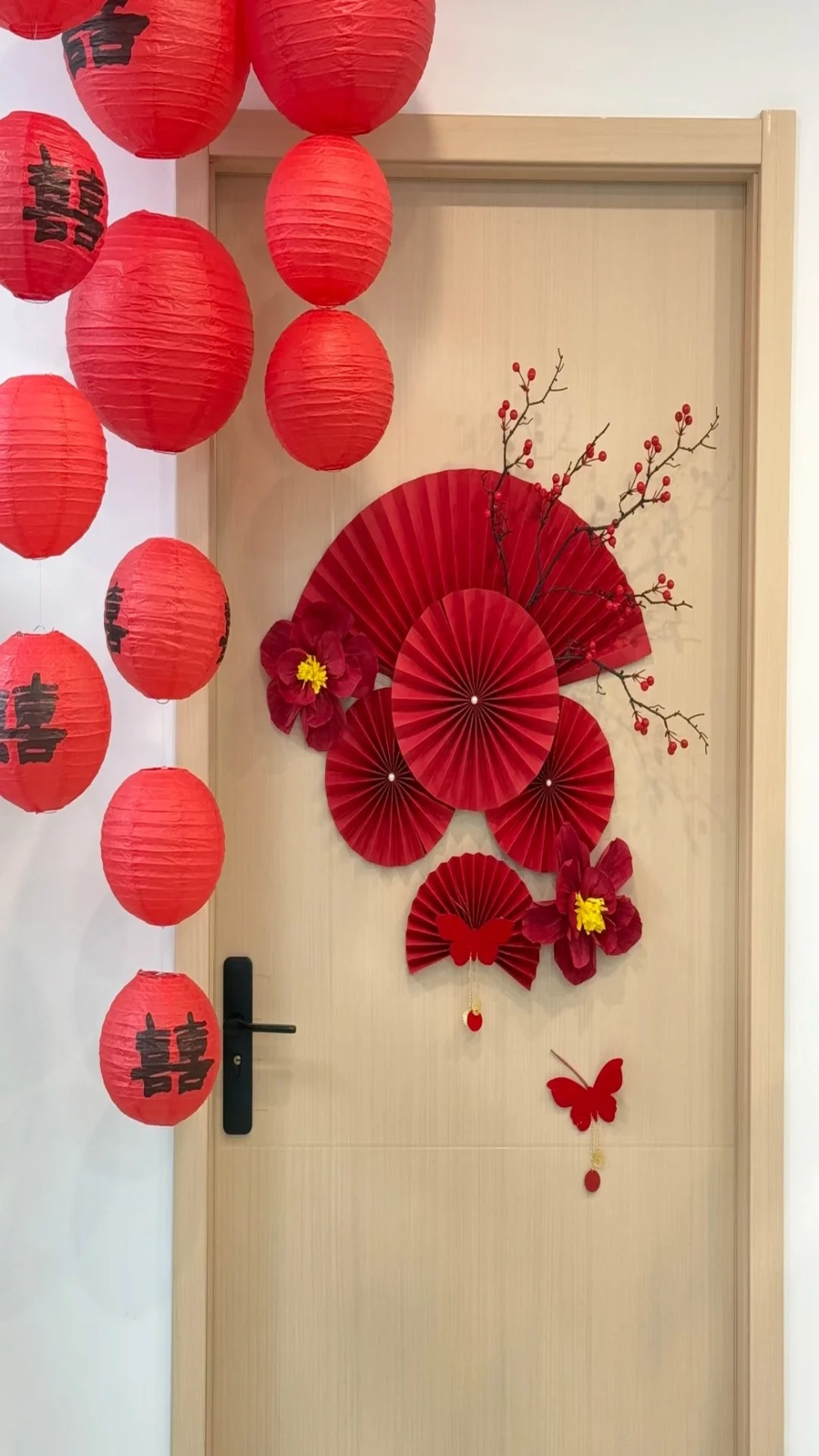 Ý nghĩa hình nền quạt giấy đỏ trong phong thủy may mắn