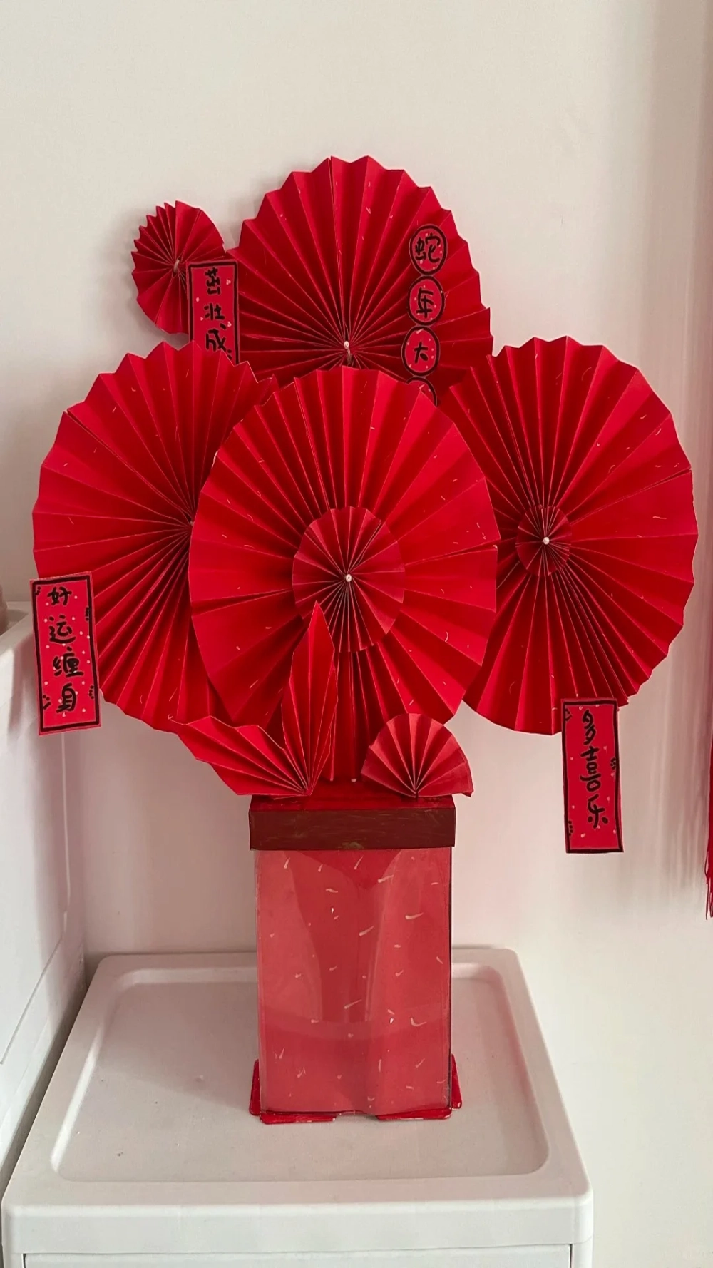 Hình nền đẹp hoàn hảo cho thiết kế với Hình nền quạt trang trí background