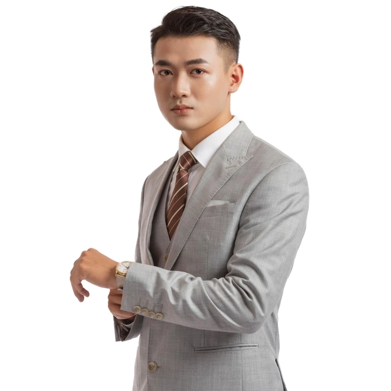 Chân dung tác giả Nhật Huy