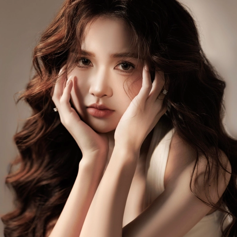 Chân dung nữ tác giả Quỳnh Anh