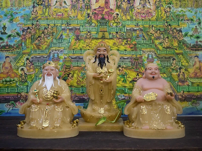 Dấu mốc cầu lộc quan trọng là ngày cúng thần tài thổ địa