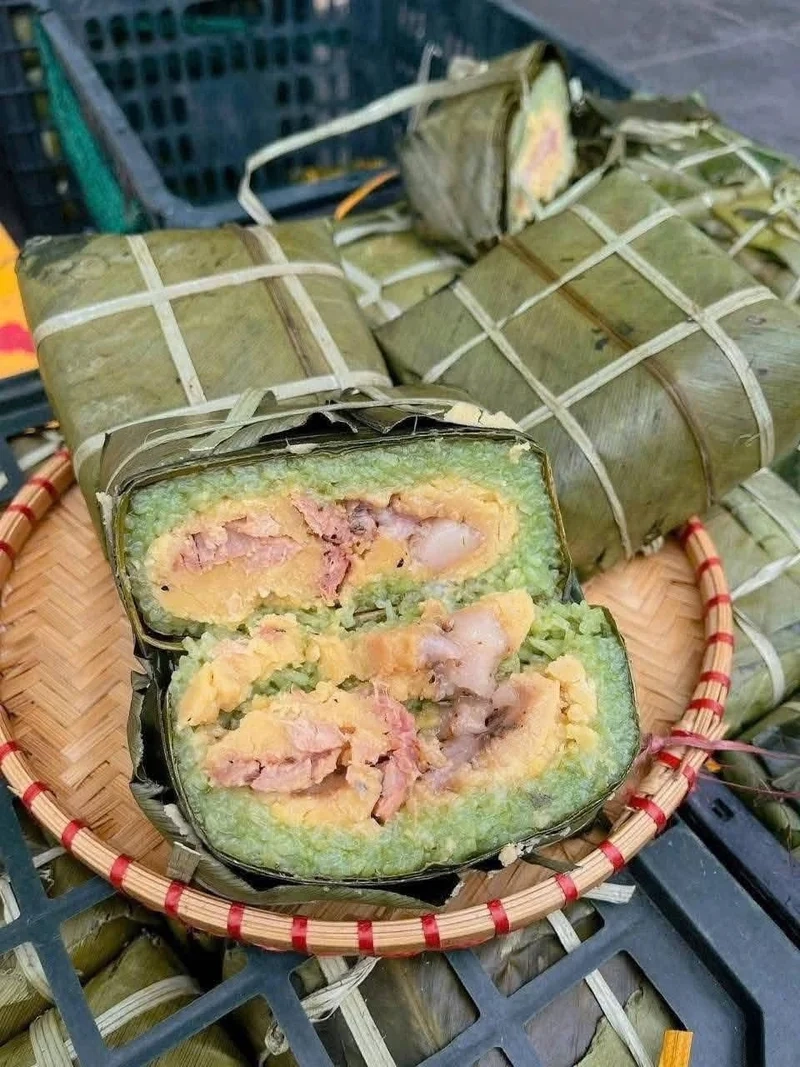 Ảnh bánh chưng xanh lưu hồn Tết truyền thống
