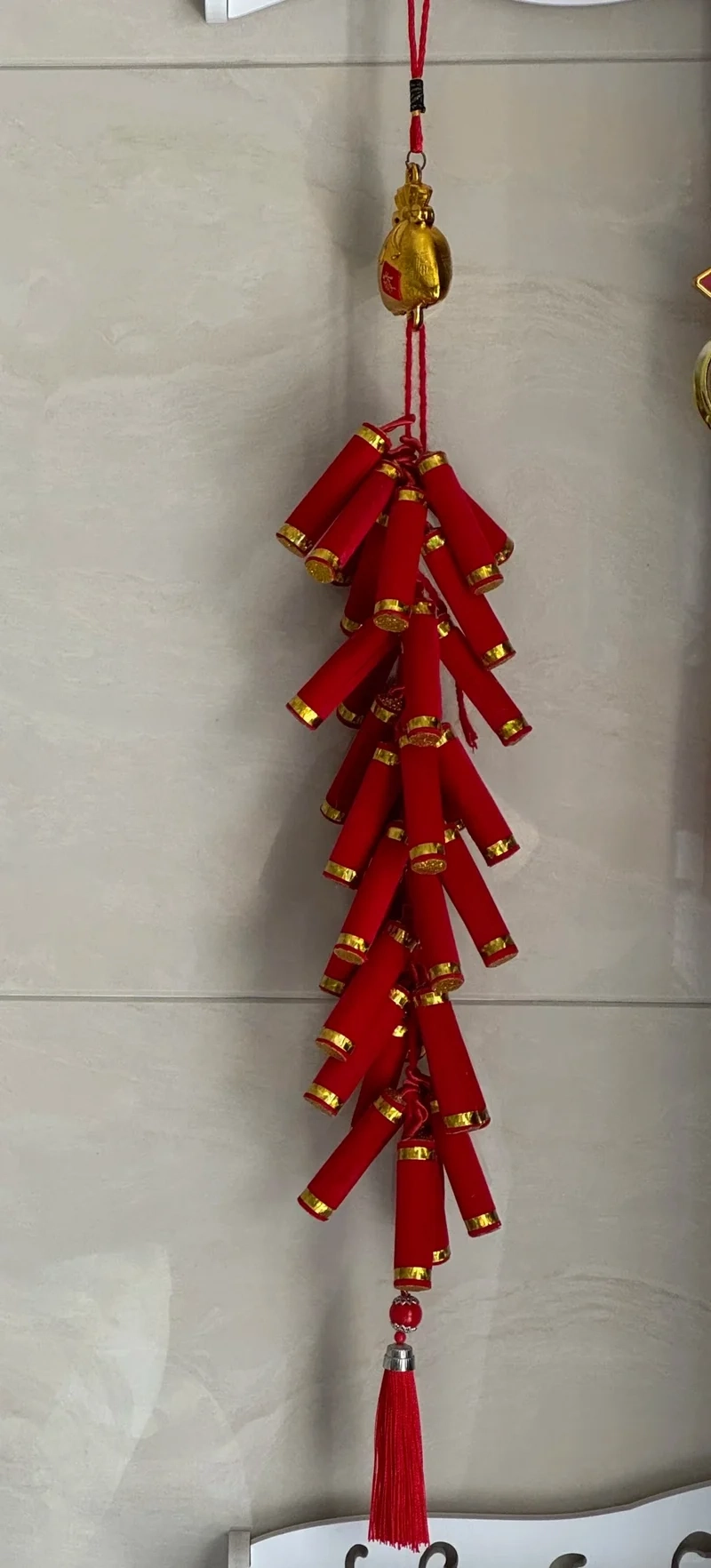 Tận hưởng sắc màu từ Ảnh pháo giấy